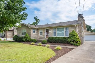 7913 Canna Dr, Louisville, KY 40258