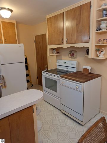 1618 Loraine Avenue, Lansing, MI 48910