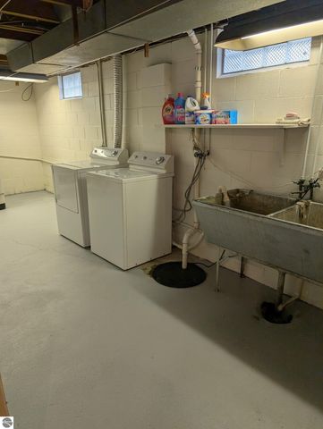 1618 Loraine Avenue, Lansing, MI 48910