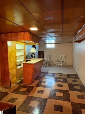 1618 Loraine Avenue, Lansing, MI 48910