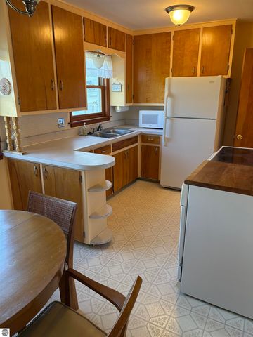 1618 Loraine Avenue, Lansing, MI 48910