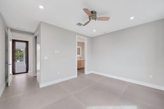 2015 NE 4th Avenue, Wilton Manors, FL 33305