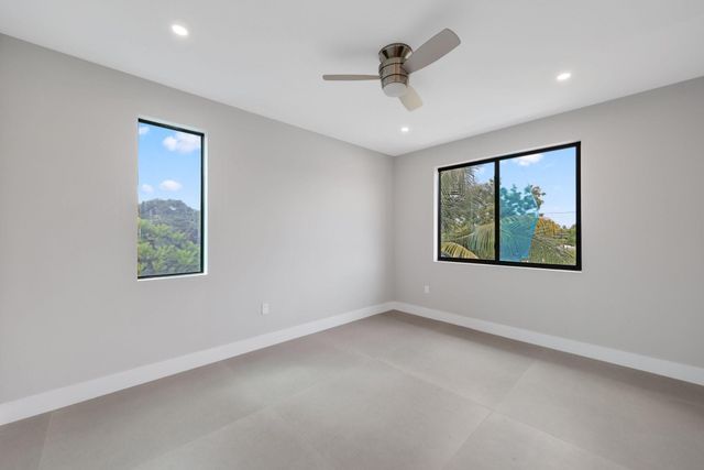 2015 NE 4th Avenue, Wilton Manors, FL 33305