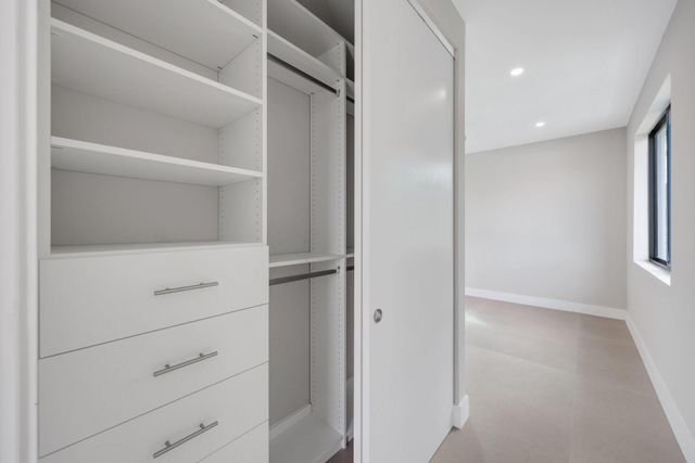 2015 NE 4th Avenue, Wilton Manors, FL 33305