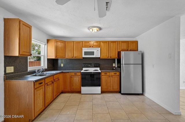 1901 Donald Place, Daytona Beach, FL 32119