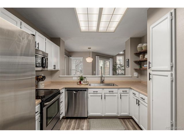 6911 S Dover Way, Littleton, CO 80128