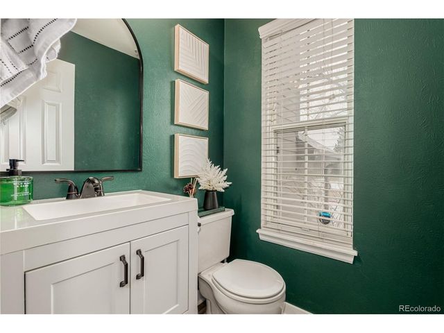 6911 S Dover Way, Littleton, CO 80128