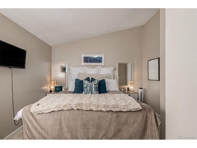 6911 S Dover Way, Littleton, CO 80128