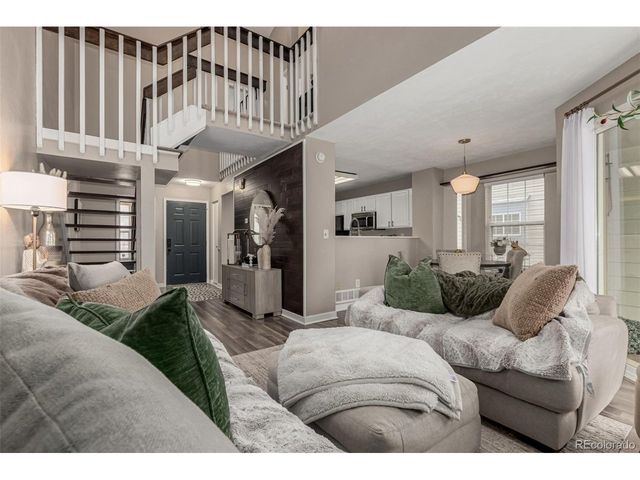 6911 S Dover Way, Littleton, CO 80128