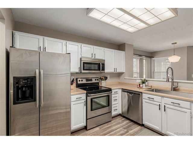 6911 S Dover Way, Littleton, CO 80128