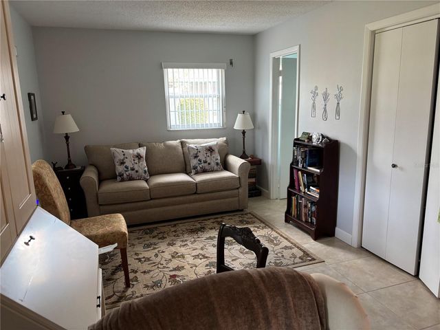 668 PARK CIRCLE, Bradenton, FL 34207