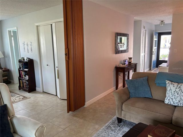 668 PARK CIRCLE, Bradenton, FL 34207