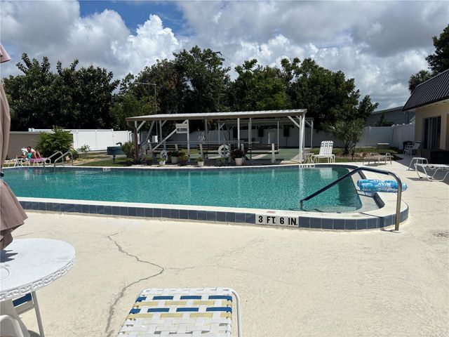 668 PARK CIRCLE, Bradenton, FL 34207