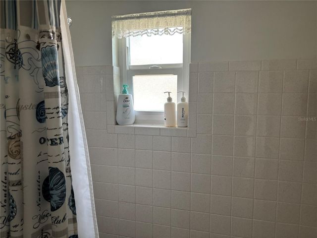 668 PARK CIRCLE, Bradenton, FL 34207