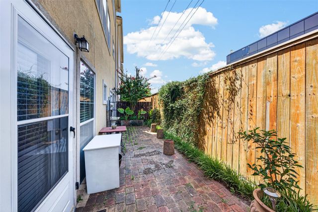 7122 Laguna Villas, Houston, TX 77036
