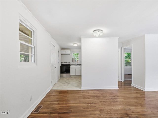 203 Scarlett Drive, Chapel Hill, NC 27517