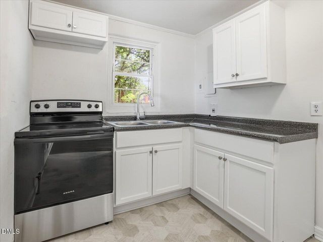 203 Scarlett Drive, Chapel Hill, NC 27517