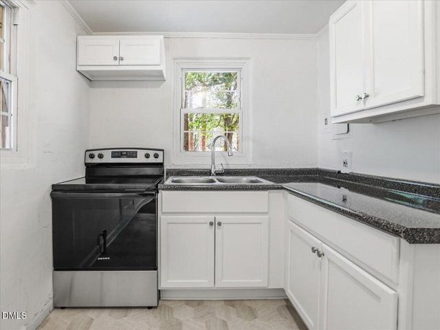 203 Scarlett Drive, Chapel Hill, NC 27517