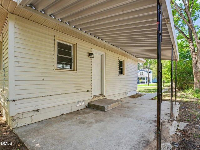 203 Scarlett Drive, Chapel Hill, NC 27517