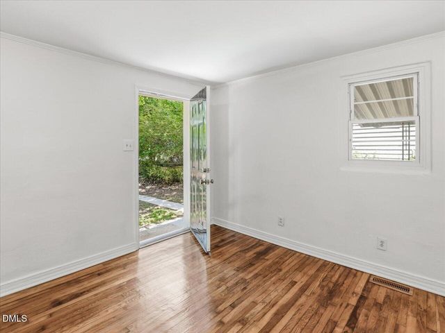 203 Scarlett Drive, Chapel Hill, NC 27517