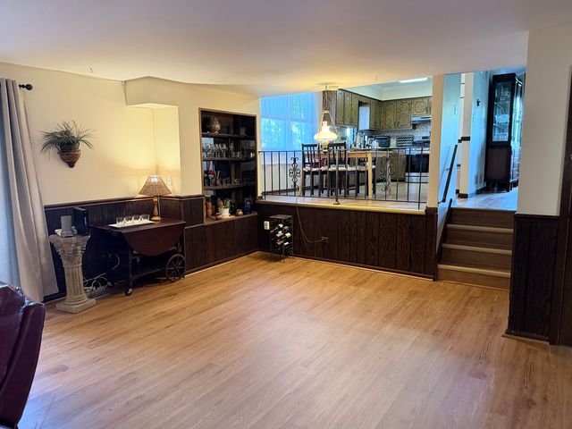 8541 S 83rd Avenue, Hickory Hills, IL 60457