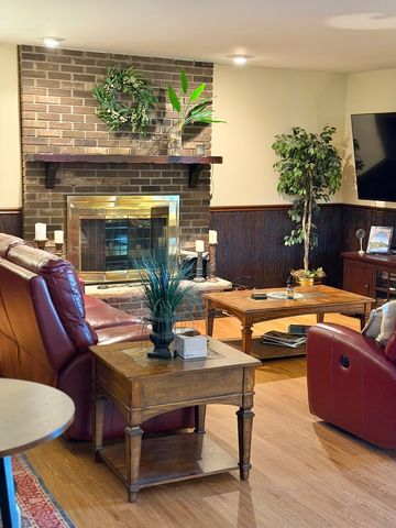 8541 S 83rd Avenue, Hickory Hills, IL 60457