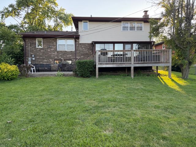 8541 S 83rd Avenue, Hickory Hills, IL 60457