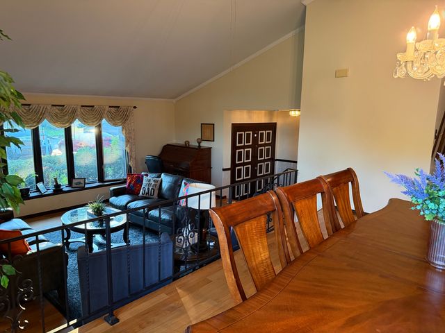 8541 S 83rd Avenue, Hickory Hills, IL 60457