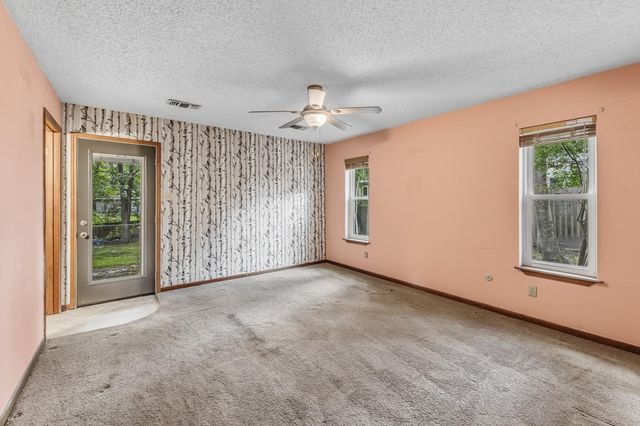 218 Westridge Drive, Huntsville, TX 77340