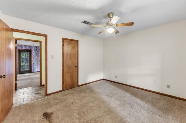 218 Westridge Drive, Huntsville, TX 77340