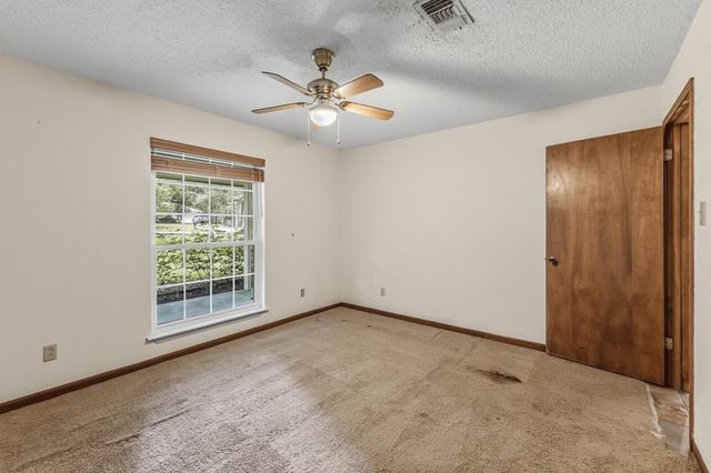 218 Westridge Drive, Huntsville, TX 77340
