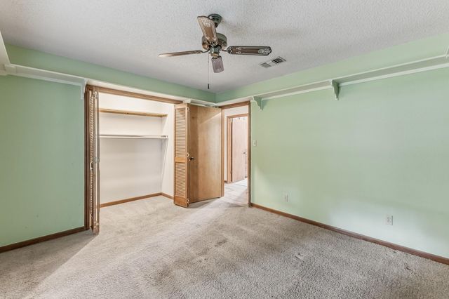 218 Westridge Drive, Huntsville, TX 77340