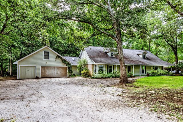 218 Westridge Drive, Huntsville, TX 77340