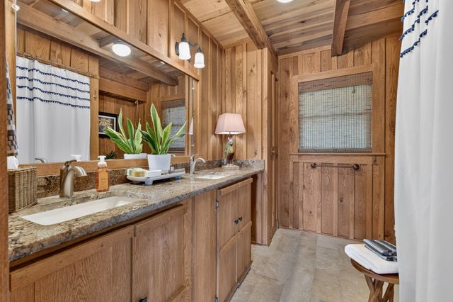 52 Narrows Dr, Winchester, TN 37398