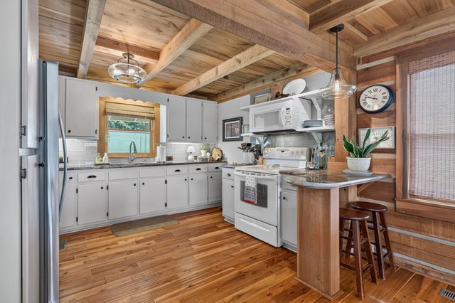 52 Narrows Dr, Winchester, TN 37398