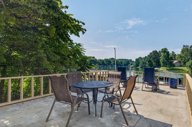 52 Narrows Dr, Winchester, TN 37398