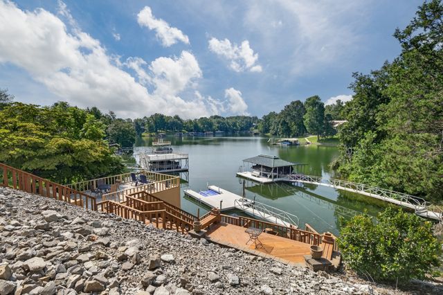 52 Narrows Dr, Winchester, TN 37398