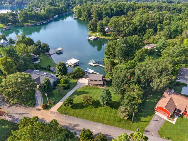 52 Narrows Dr, Winchester, TN 37398