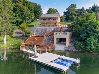 52 Narrows Dr, Winchester, TN 37398