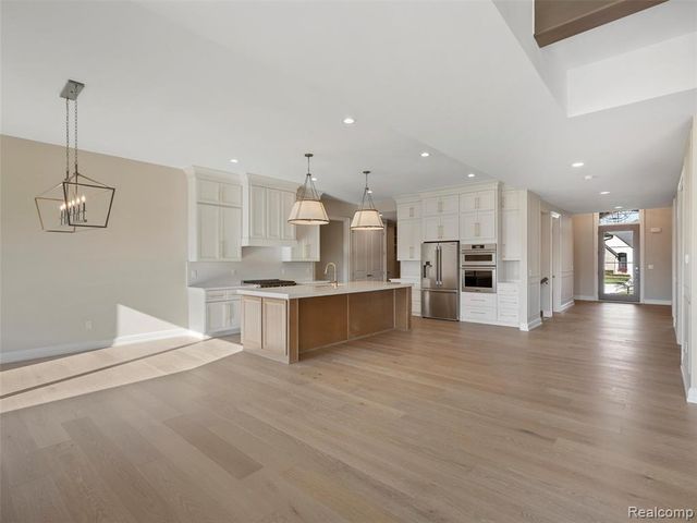 13924 Arthur Court, Washington, MI 48094