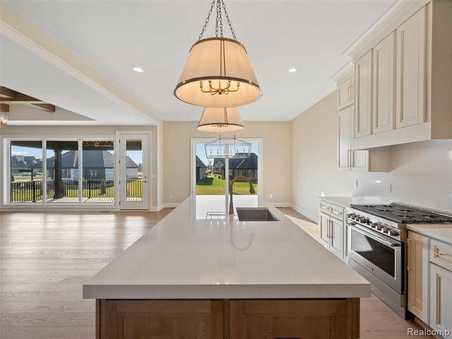 13924 Arthur Court, Washington, MI 48094