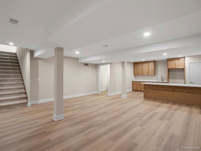 13924 Arthur Court, Washington, MI 48094