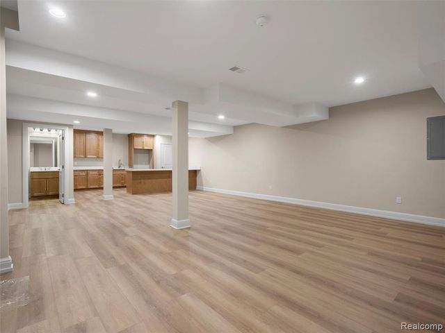 13924 Arthur Court, Washington, MI 48094