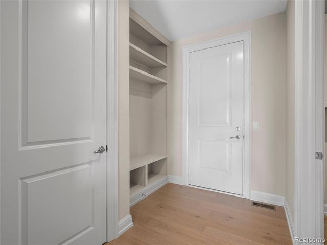 13924 Arthur Court, Washington, MI 48094