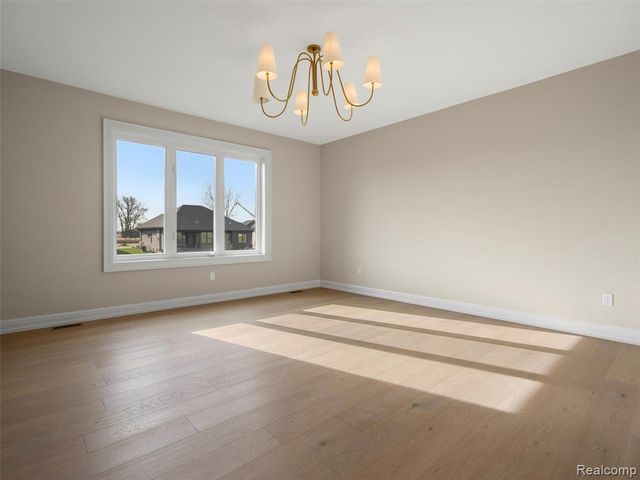 13924 Arthur Court, Washington, MI 48094