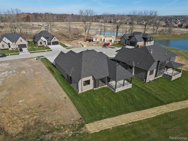 13924 Arthur Court, Washington, MI 48094