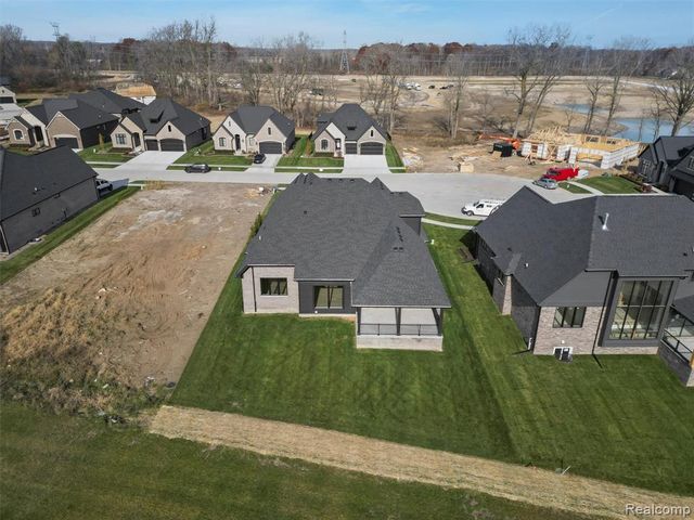 13924 Arthur Court, Washington, MI 48094