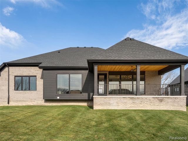 13924 Arthur Court, Washington, MI 48094