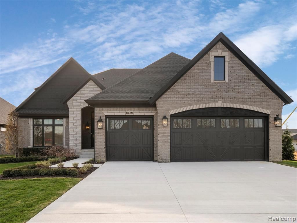 13924 Arthur Court, Washington, MI 48094