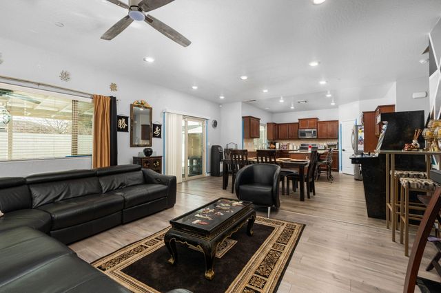 2327 N Elm Street, Visalia, CA 93291